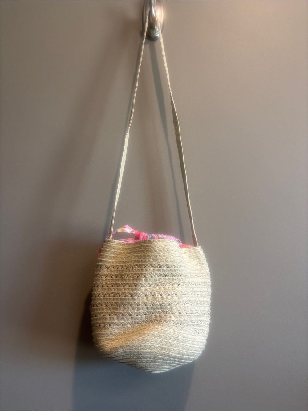 Woven Cream Bucket Shoulder Bag with Pink Lining
